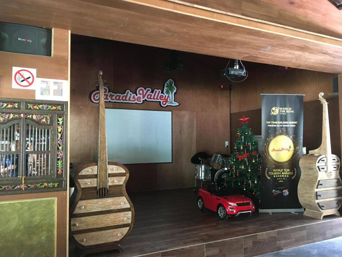 סמנייך Paradise Valley Resort Broga מראה חיצוני תמונה